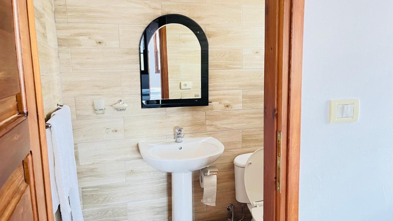 Denis Guesthouse 1930 Αργυρόκαστρο Εξωτερικό φωτογραφία