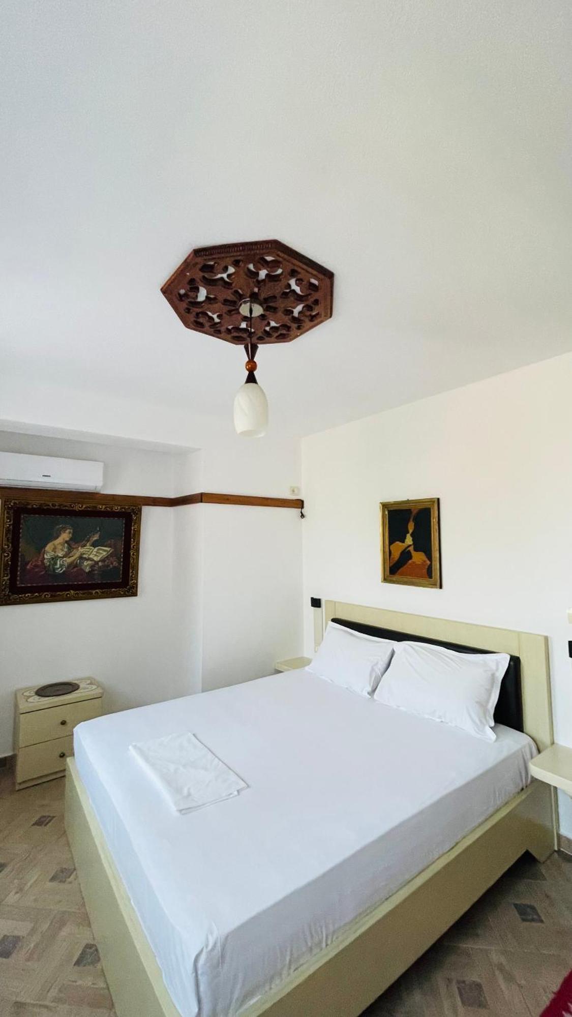 Denis Guesthouse 1930 Αργυρόκαστρο Εξωτερικό φωτογραφία